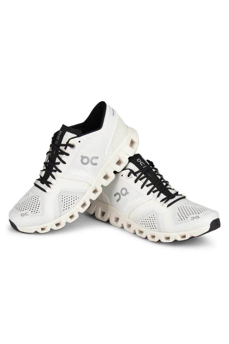 On Running Schoenen Cloud X Wit CLOUD X