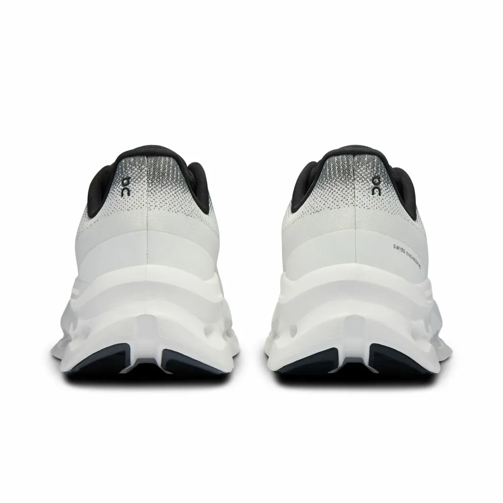 On Running Schoenen Cloudtilt Zwart